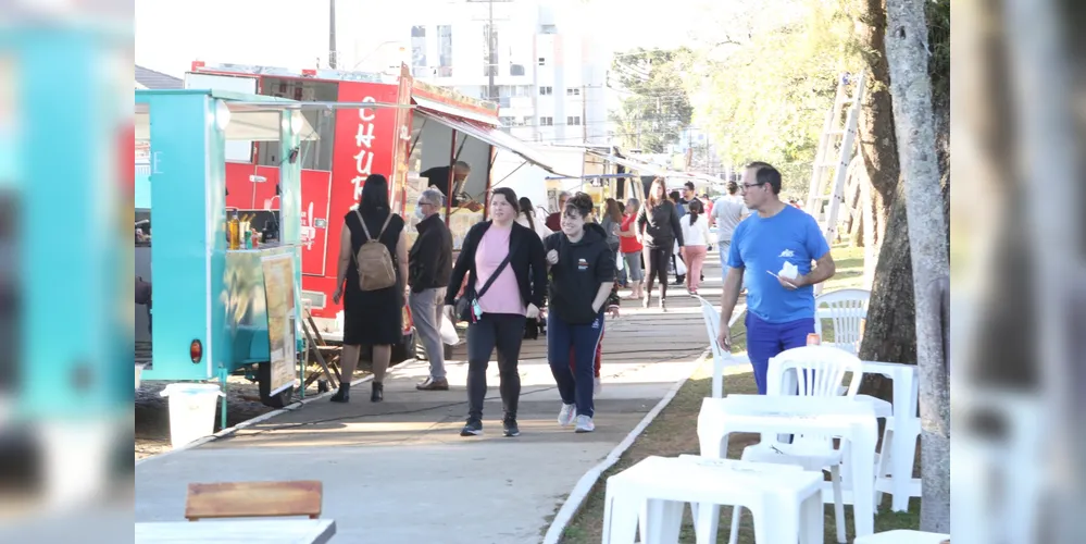A feira ocorre nesta sexta (13) das 15h às 21h