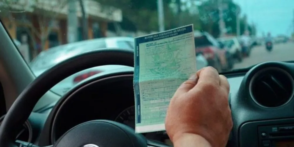 O prazo para pagamento da última parcela das placas com final 5 e 6 é hoje (22)