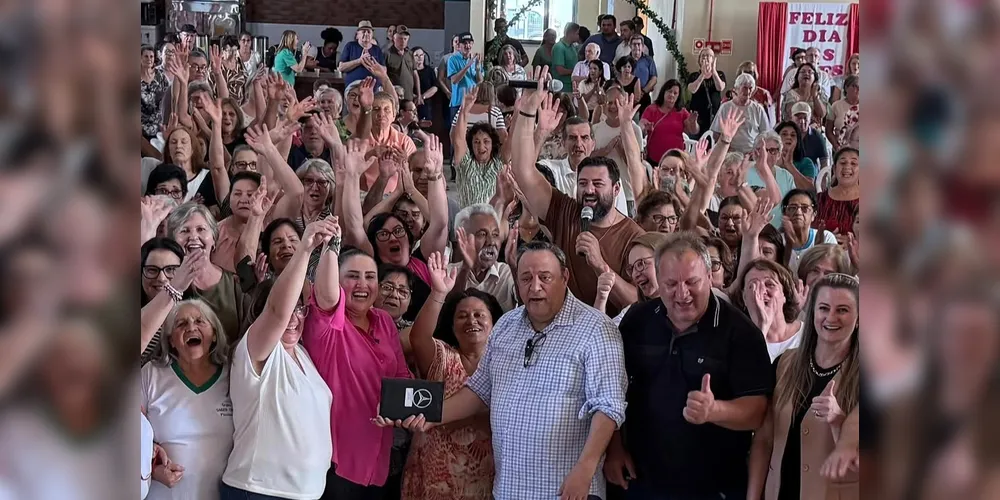 Hussein Bakri e Fernanda Sardanha participaram da cerimônia de entrega no último sábado (10)