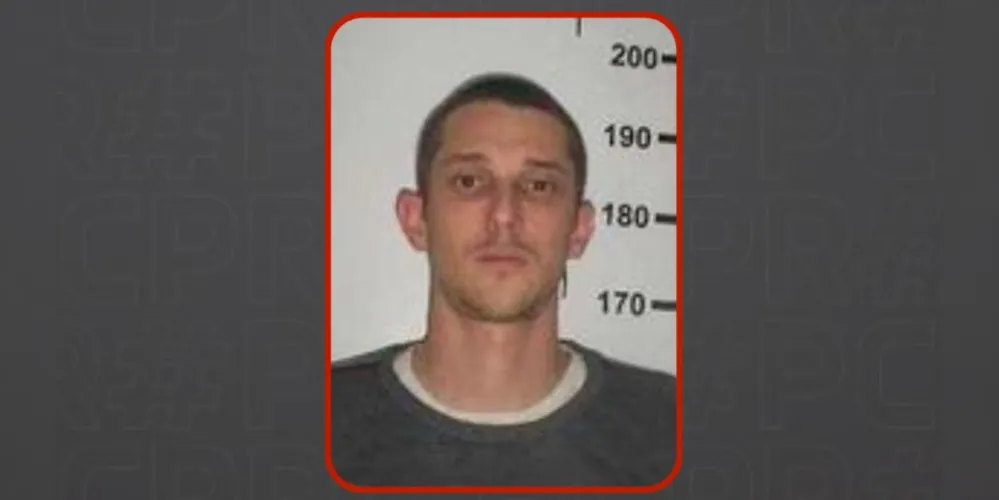 O autor, um homem de 34 anos, ainda não foi localizado