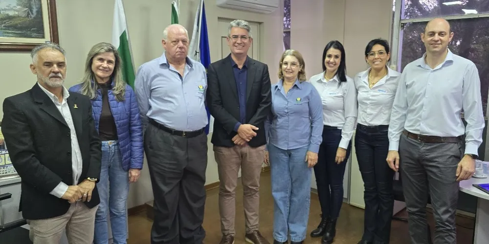 Vereador Julio Küller recebe, no gabinete, líderes de instituições da educação especial