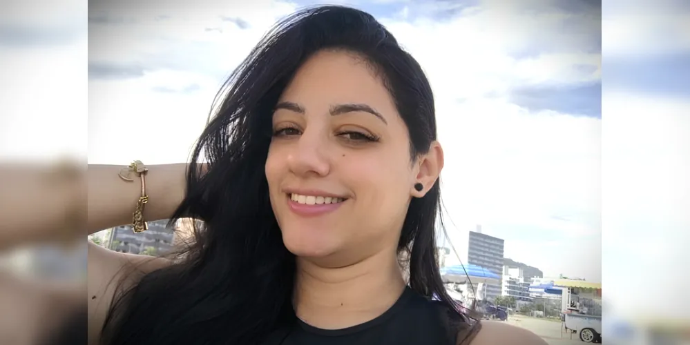 Jovem foi sepultada no fim de abril