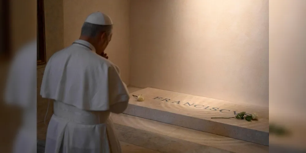Leão XIV fez orações no túmulo de Francisco