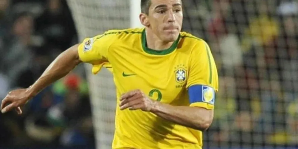 Lúcio falou após sofrer queimaduras causadas por uma fogueira ecológica