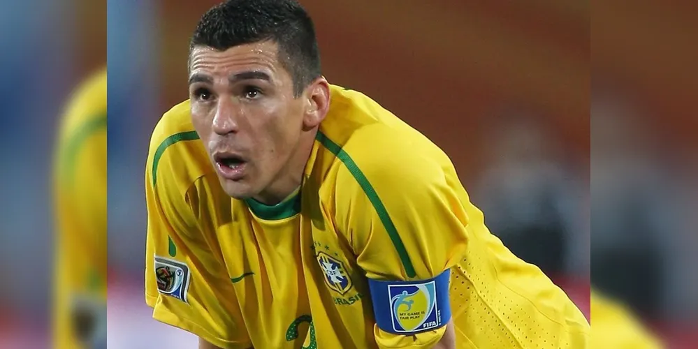 Pentacampeão em 2002, Lúcio foi capitão da Seleção na Copa do Mundo da África do Sul 2010