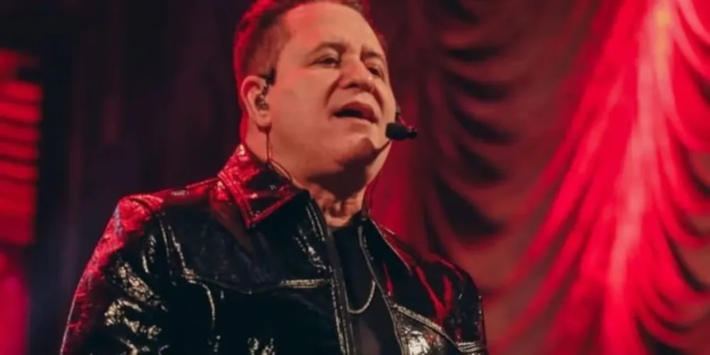 Marrone sofreu um acidente durante um show