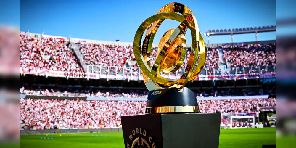 Taça do 'Super Mundial' que será entregue ao campeão