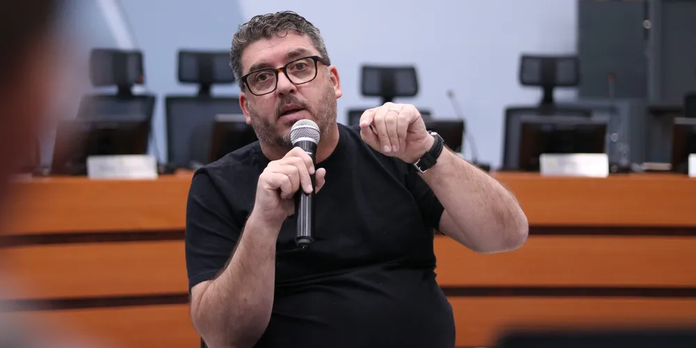 Paulo Eduardo Oliveira de Barros foi ouvido pelos integrantes da CEI da PGA