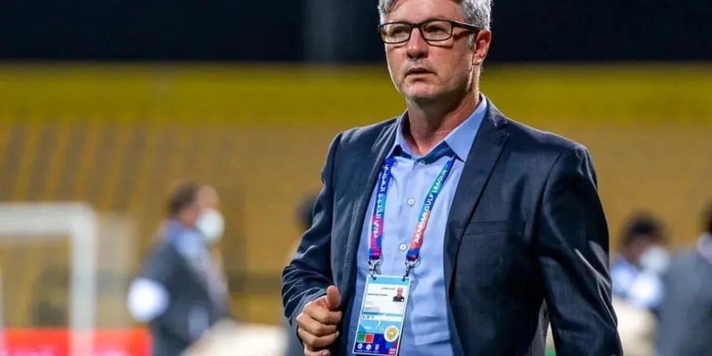 Odair é o novo treinador do Athletico