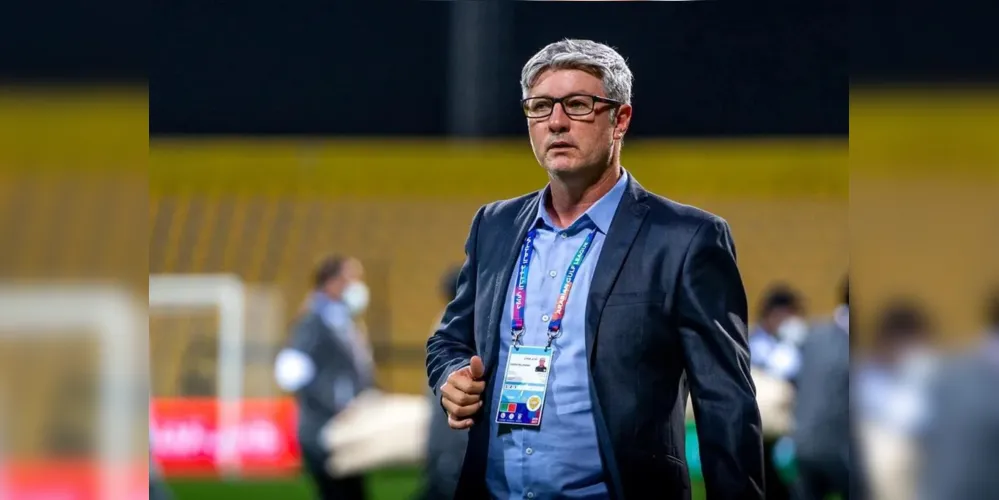 Odair é o novo treinador do Athletico