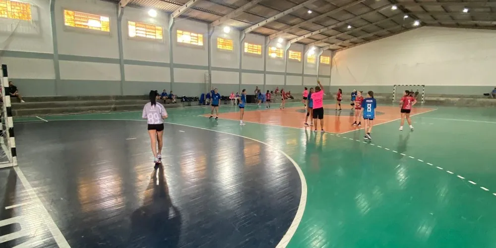 As provas são realizadas nos dias de semana sempre no horário noturno, e, aos finais de semana