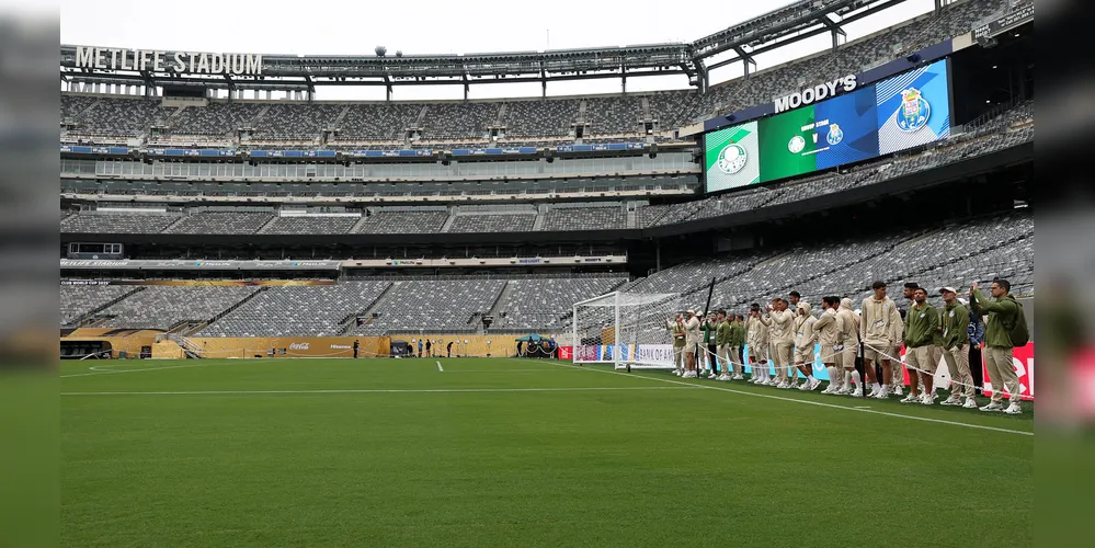 Delegação do Palmeiras em visita ao MetLife Stadium