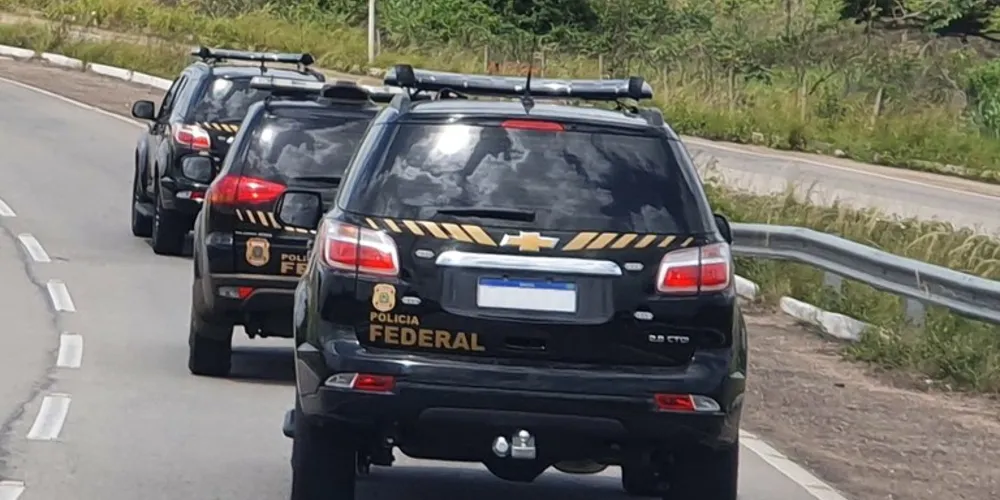 A ação ocorre nesta manhã de quinta-feira (12)