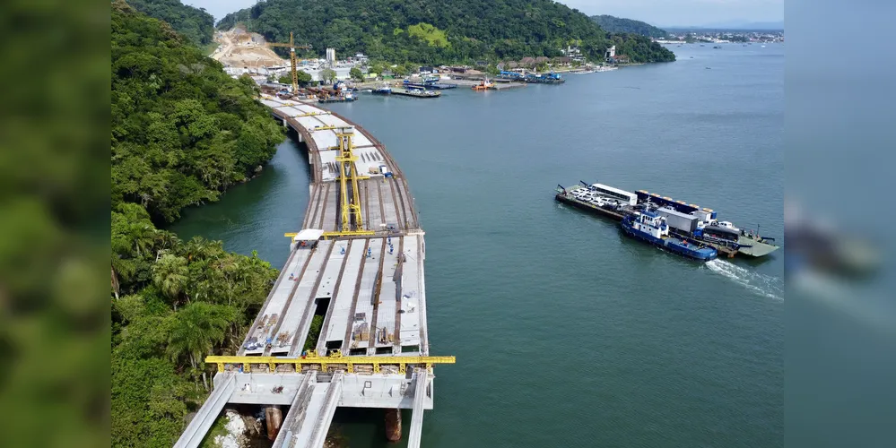 A ponte chegou a chega a 55,7% de execução