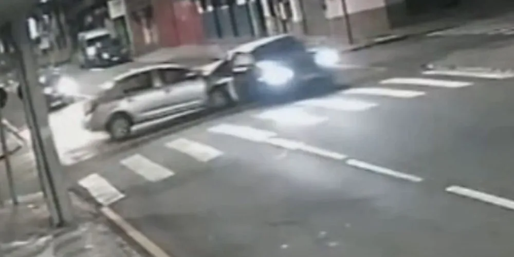 Condutores foram encaminhados para atendimento hospitalar