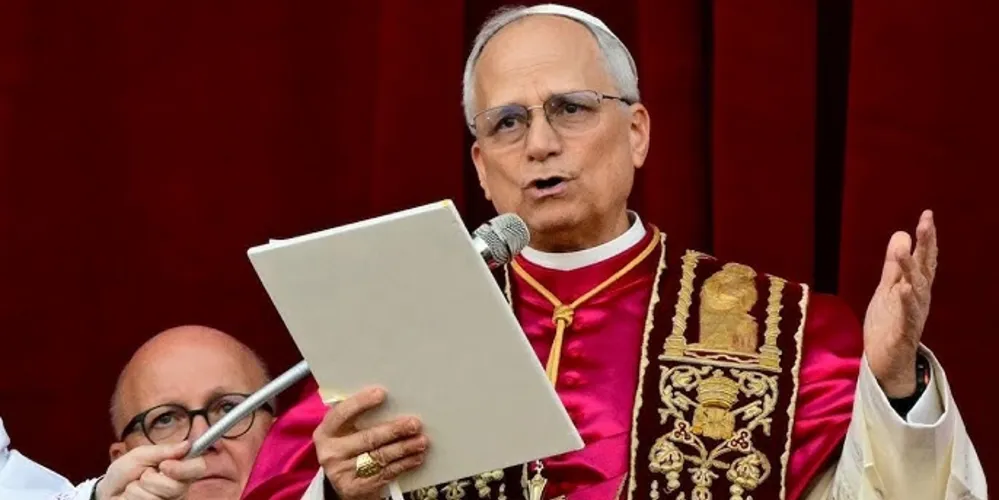 O estadunidense Robert Francis Prevost, de 69 anos, foi eleito papa nesta quinta-feira