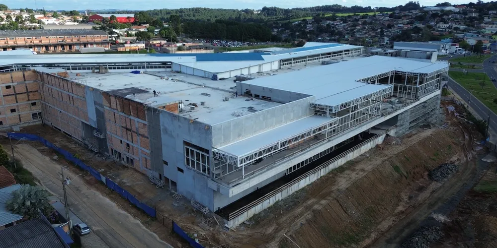 Com inauguração prevista para outubro, o Plaza Campos Gerais está com a construção avançada
