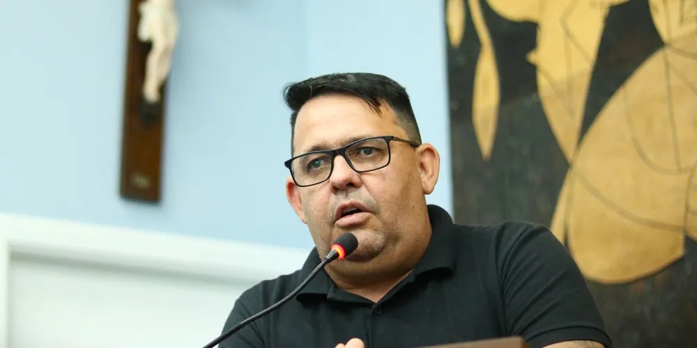 Vereador não esteve presente no Legislativo, nesta segunda-feira (12)