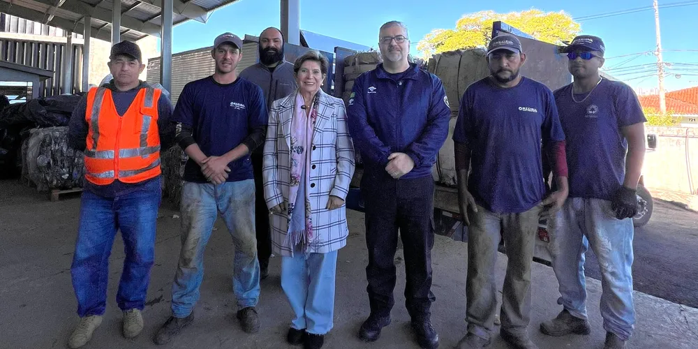 Repasse de dez toneladas de garrafas PET deve beneficiar coletores de material reciclável