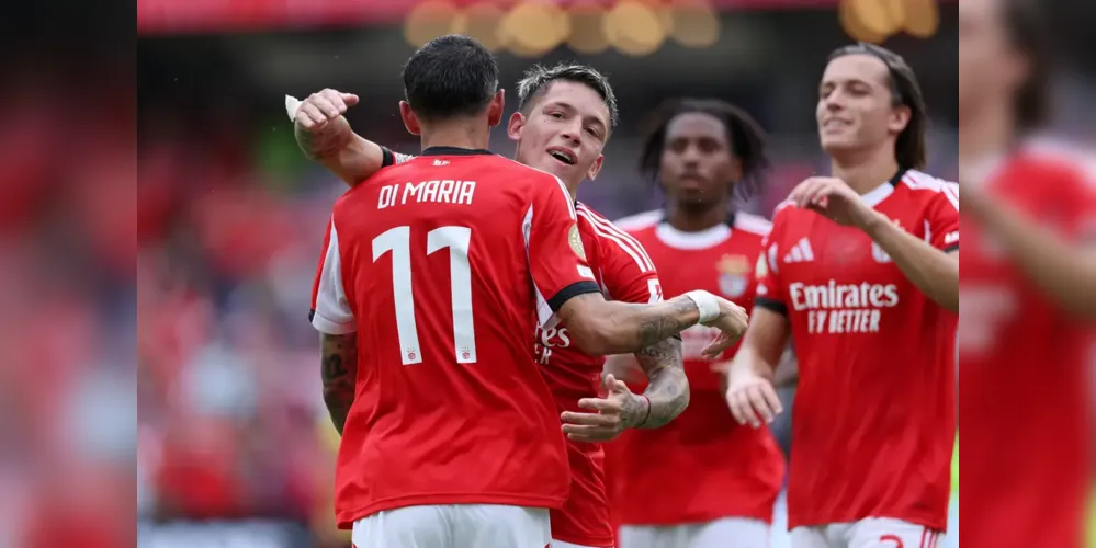 Di Maria marcou dois gols de pênalti na partida