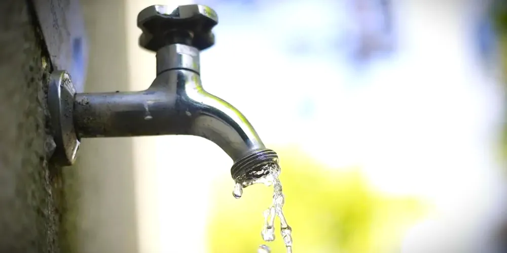 Alguns bairros podem apresentar problemas no abastecimento de água neste sábado (7)