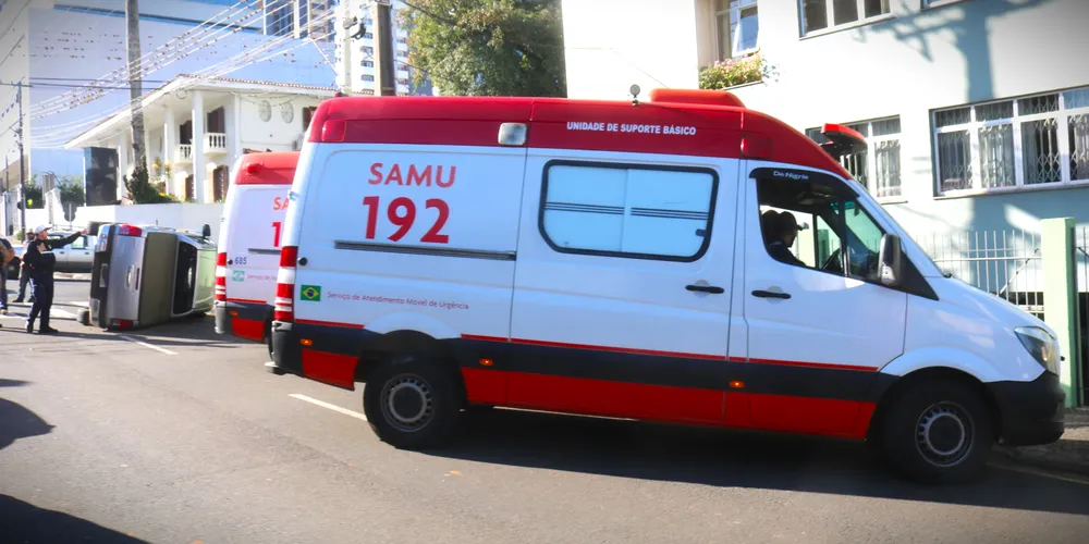 Equipes dos Bombeiros e do Samu foram acionadas para a ocorrência