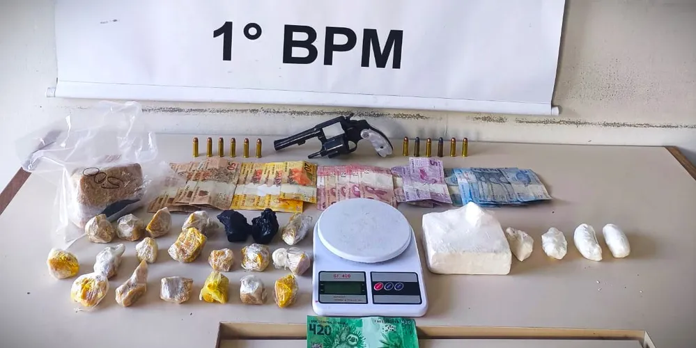 Entorpecentes foram encaminhados à Delegacia do Município