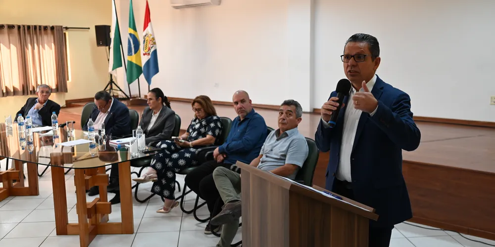 Lideranças municipais, estaduais e da UEPG se reuniram em 8 de maio