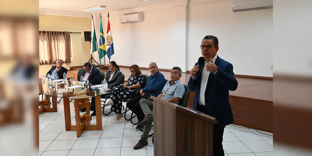 Lideranças municipais, estaduais e da UEPG se reuniram em 8 de maio