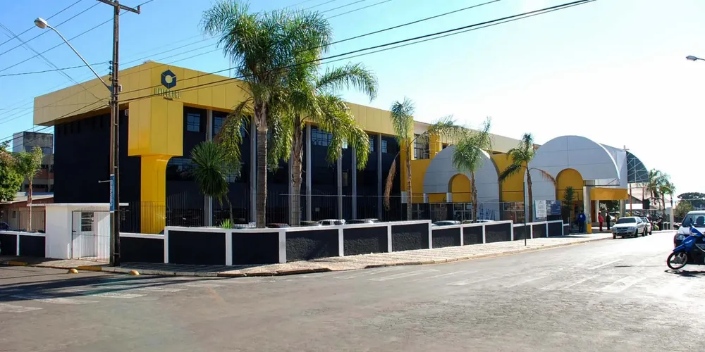 Os salários variam de R$ 2.813,86 a R$ 16.565,27