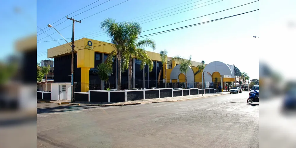 Os salários variam de R$ 2.813,86 a R$ 16.565,27
