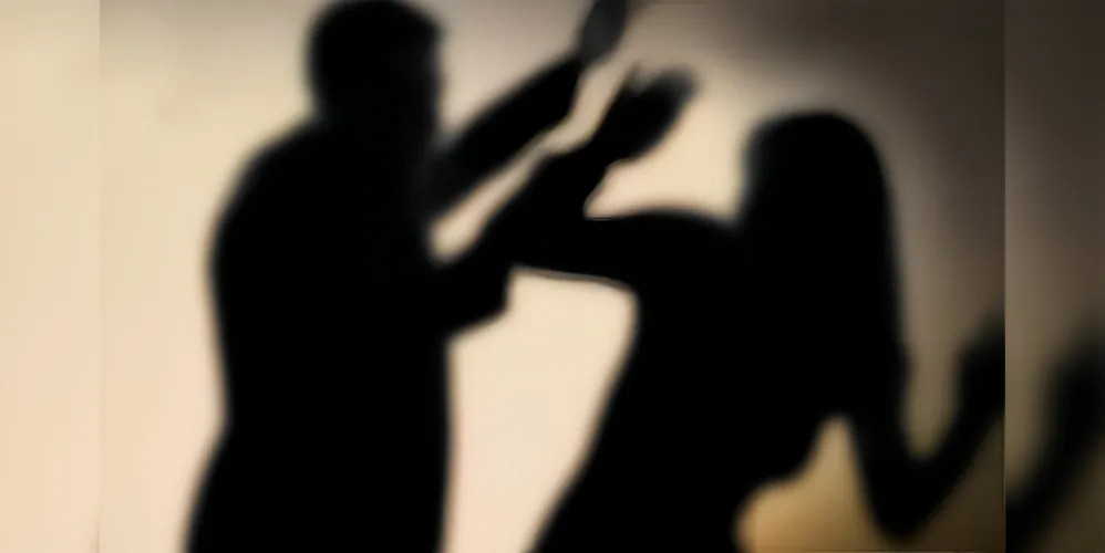 Homem bate na mãe e no irmão e vai preso em Ponta Grossa