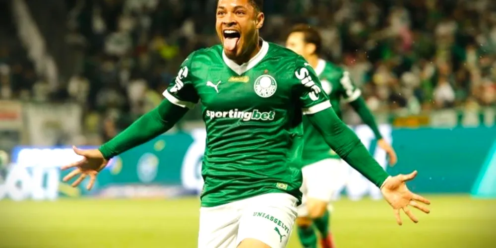 Vitor Roque fez o gol da vitória do Palmeiras sobre o São Paulo, por 1 a 0