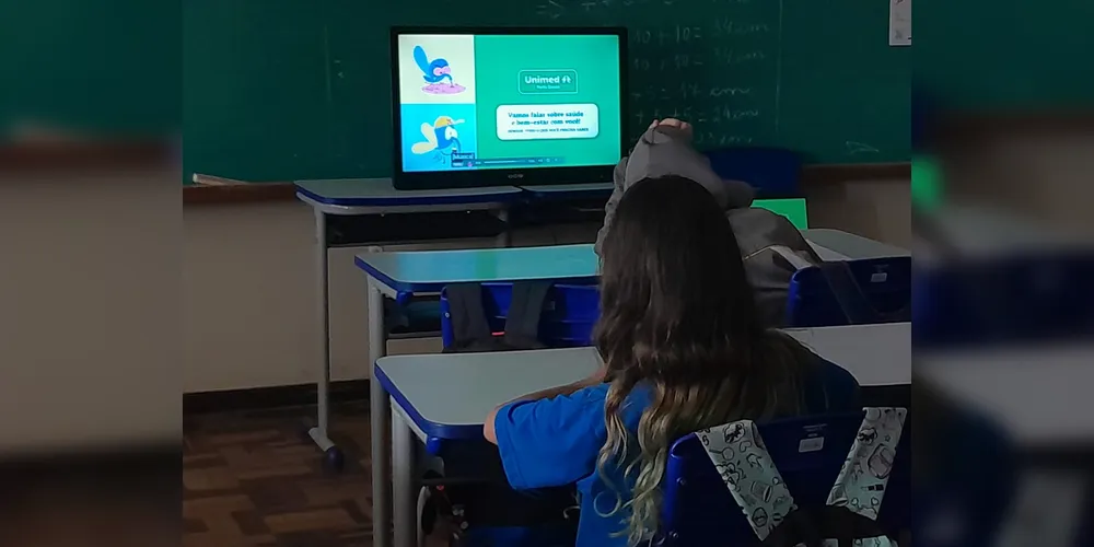 A turma assistiu ao conteúdo e desenvolveu cartazes e dinâmicas envolvendo a gravação de vídeos