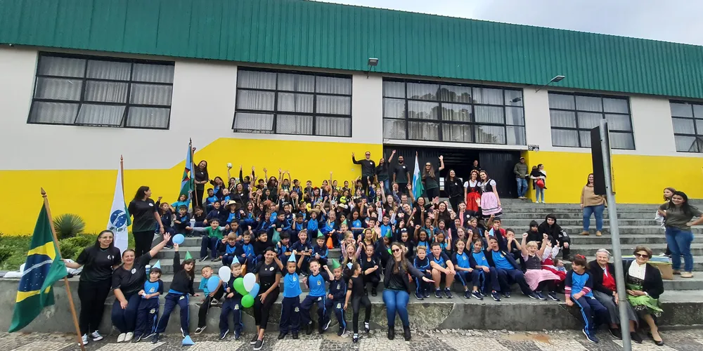 Após variados estudos em sala, a turma participou do desfile em homenagem à data