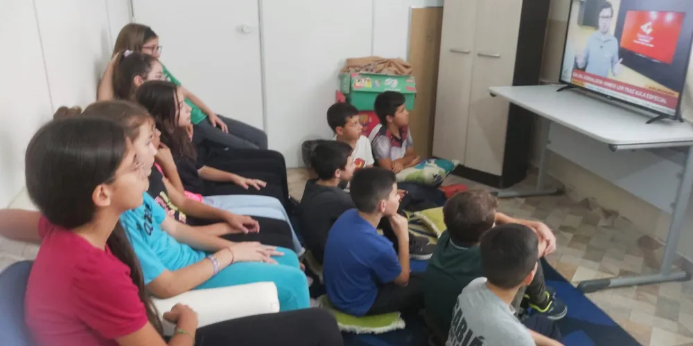 O pontapé inicial das atividades da turma foi com uma produção do Vamos Ler sobre o Dia do Jornalista