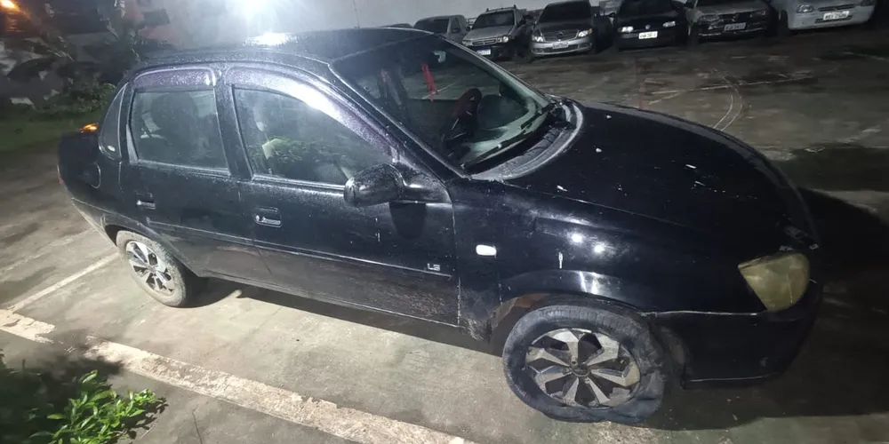 Polícia ainda encontrou 9 gramas de maconha com o suspeito