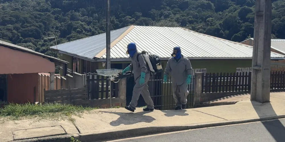 Já foram realizados mutirão de limpeza com a retirada de entulhos e remoção mecânica de larvas