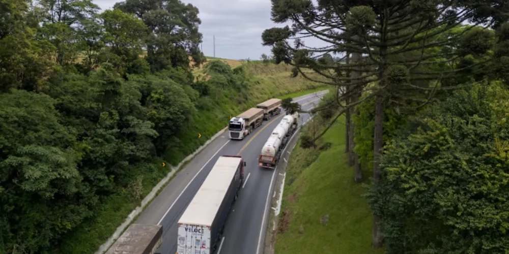 Feriadão do Dia do Trabalhador deve atirar as estradas do Paraná