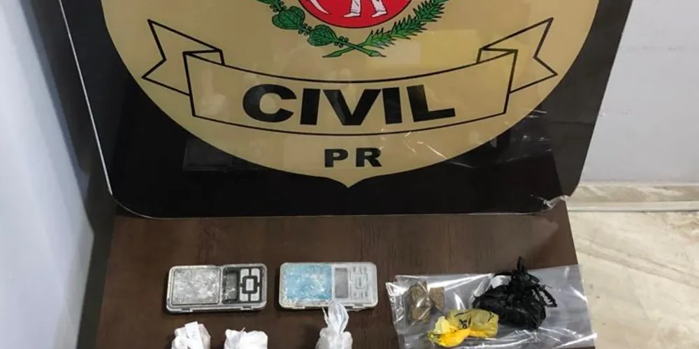 Objetos achados na prisão do homem