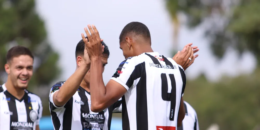 Partida terminou empatada em Ponta Grossa