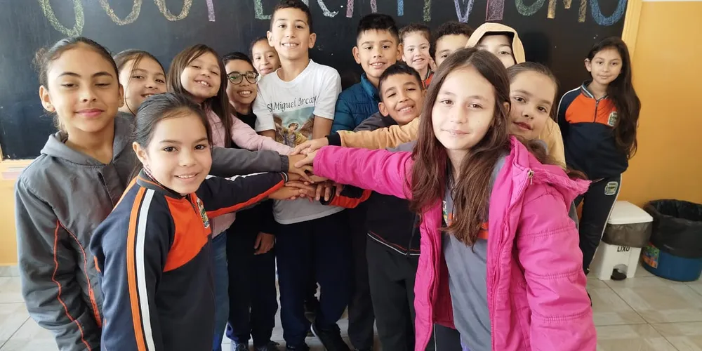 Os alunos de engajaram de forma espontânea com tema, tendo a participação familiar nas atividades como ponto de destaque