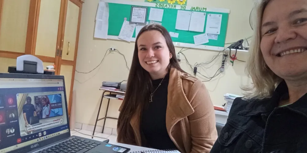 Educadores interagiram e puderam esclarecer dúvidas no encontro digital