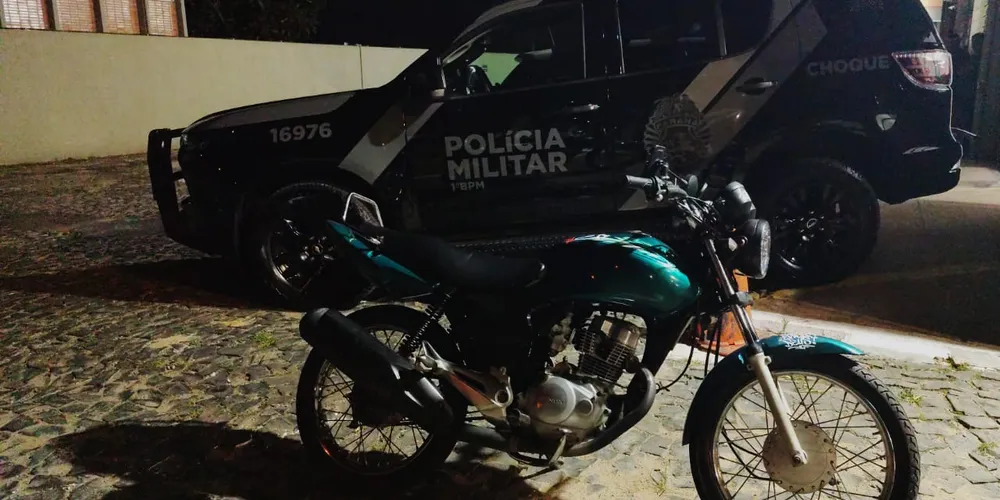 O homem e a motocicleta foram encaminhados à delegacia