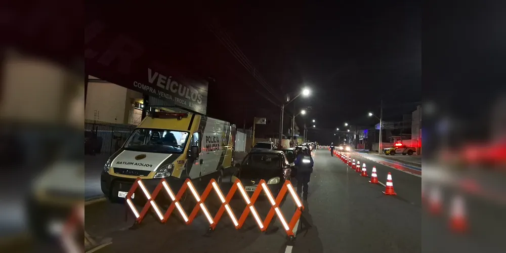 Um dos locais escolhidos para a blitz foi a avenida Carlos Cavalcanti