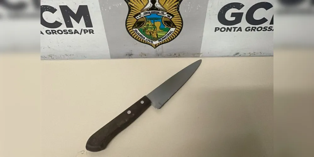 Faca foi encontrada no bolso da jaqueta do homem
