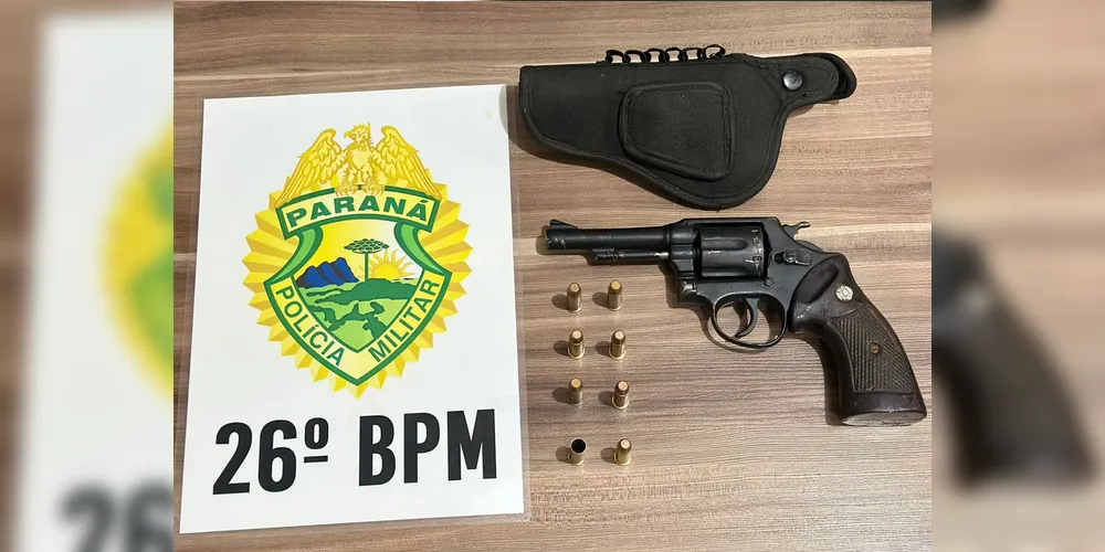 A arma estava em um guarda-roupa