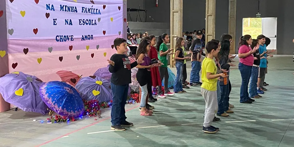 A proposta incluiu diversas ações ao longo do ano, com muita participação familiar no dia a dia escolar das crianças