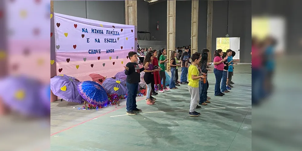 A proposta incluiu diversas ações ao longo do ano, com muita participação familiar no dia a dia escolar das crianças
