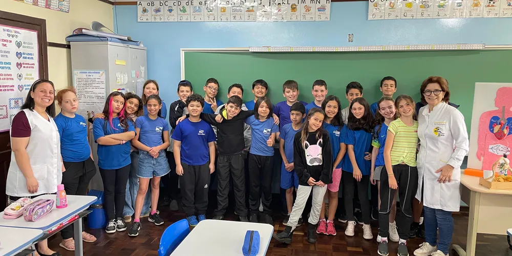 A atividade contou com vários convidados e ferramentas, como o Jornal da Manhã, que auxiliaram os estudantes a atingir seus objetivos